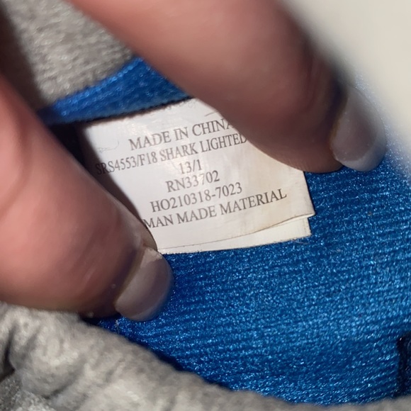 🍾CLOSET CLEAN OUT ACCEPTING ALL REASONABLE OFFERS🍾 - Picture 9 of 10